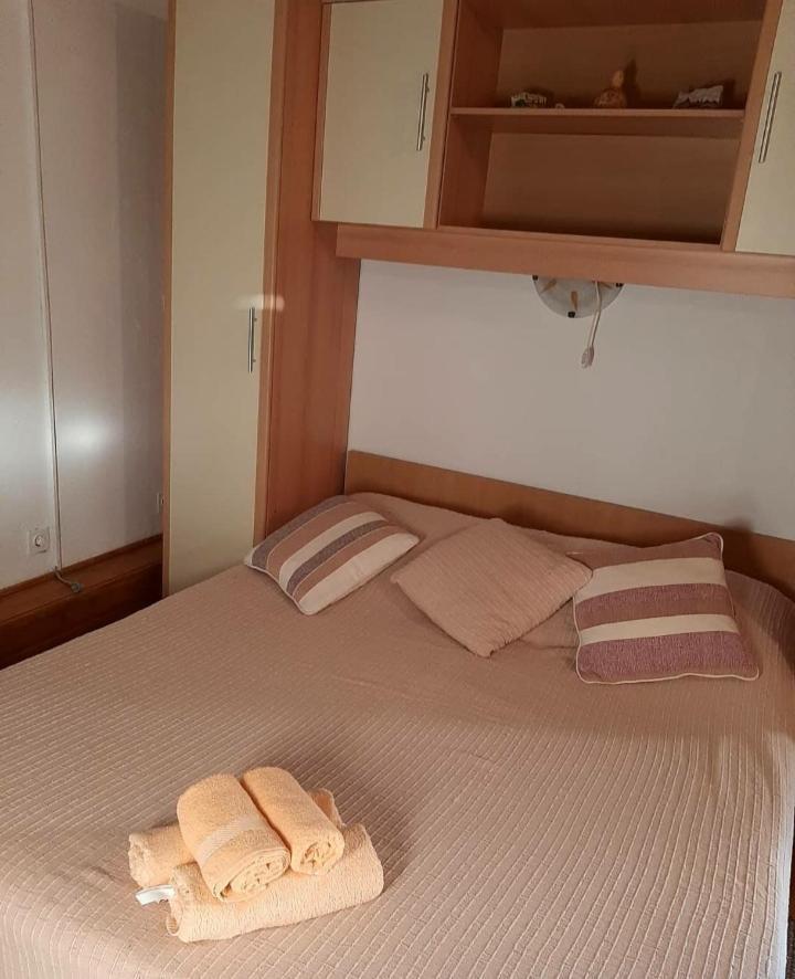 Kairos Apartment