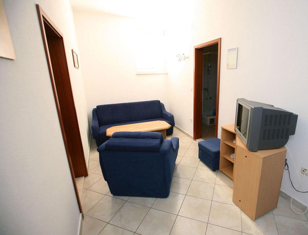 Kairos Apartment *