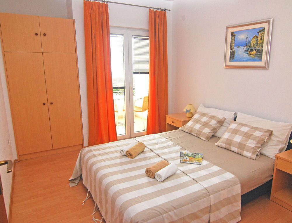 Kairos Apartment *